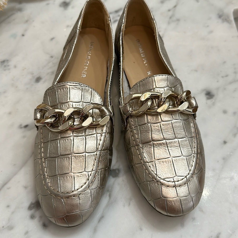 Donald Pliner Balton Gold Crocodile leather loafers 6 EUC